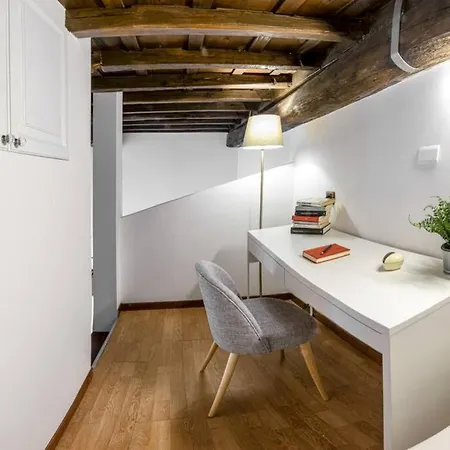 Apartment Chiara's Place At Pantheon - Your In Rome