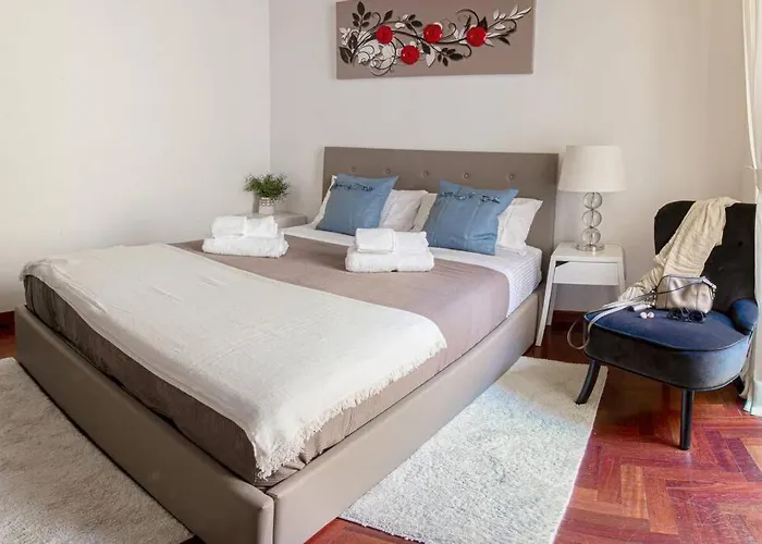 Chiara's Place At Pantheon - Your In Apartamento