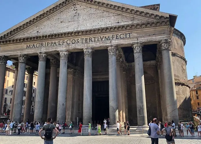 Chiara's Place At Pantheon - Your In Apartamento Roma